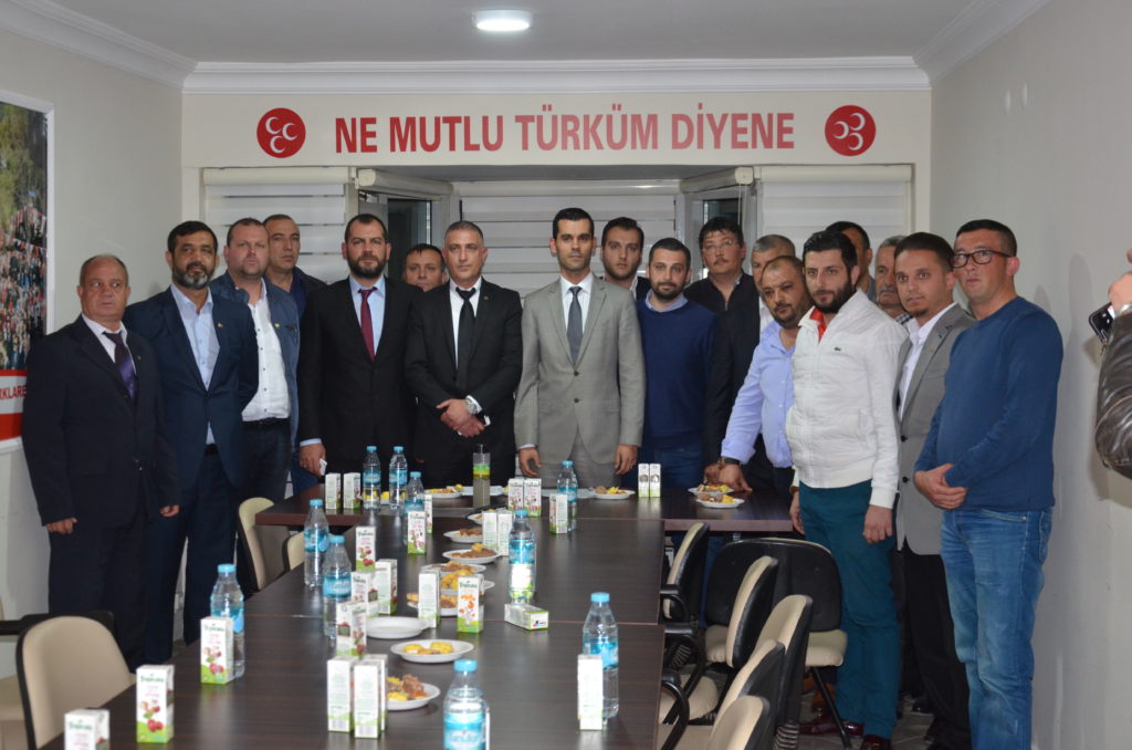 Kaya, parti binasında düzenlediği basın toplantısında, MHP ilçe başkanlığı görevine