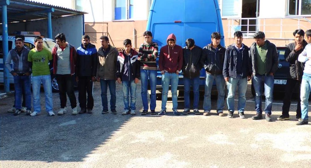 Uzunköprü İlçe Emniyet Müdürlüğü tarafından yapılan kontroller sırasında  yasadışı yollarla