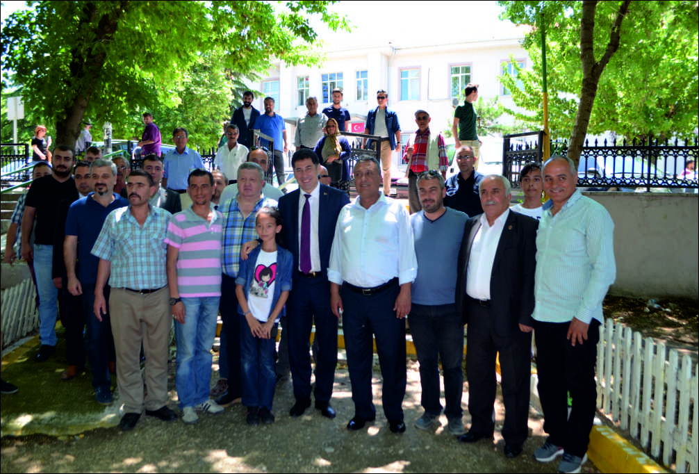 MHP Genel Başkan Adayı Sinan Oğan, ziyaretleri kapsamında Uzunköprü’ye gelerek