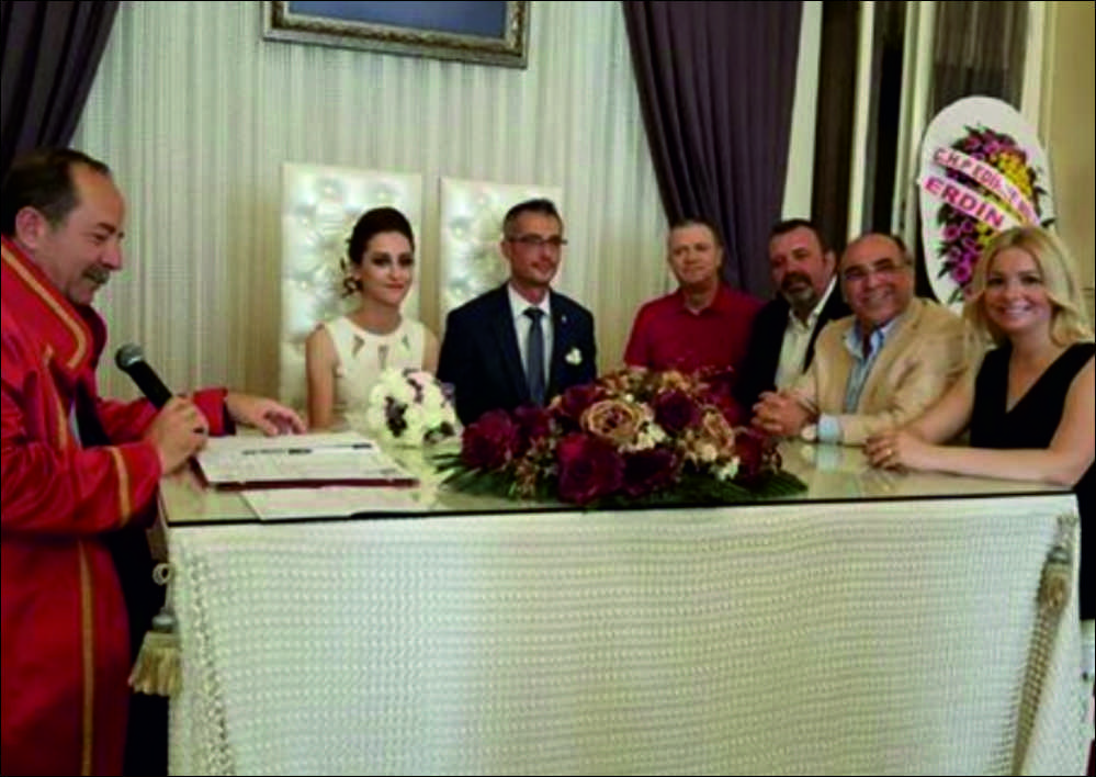 İlçemizde yayınlanan Gürses Gazetesinin İmtiyaz İsmet Yaraşır’ın kızı Büşra Yaraşır