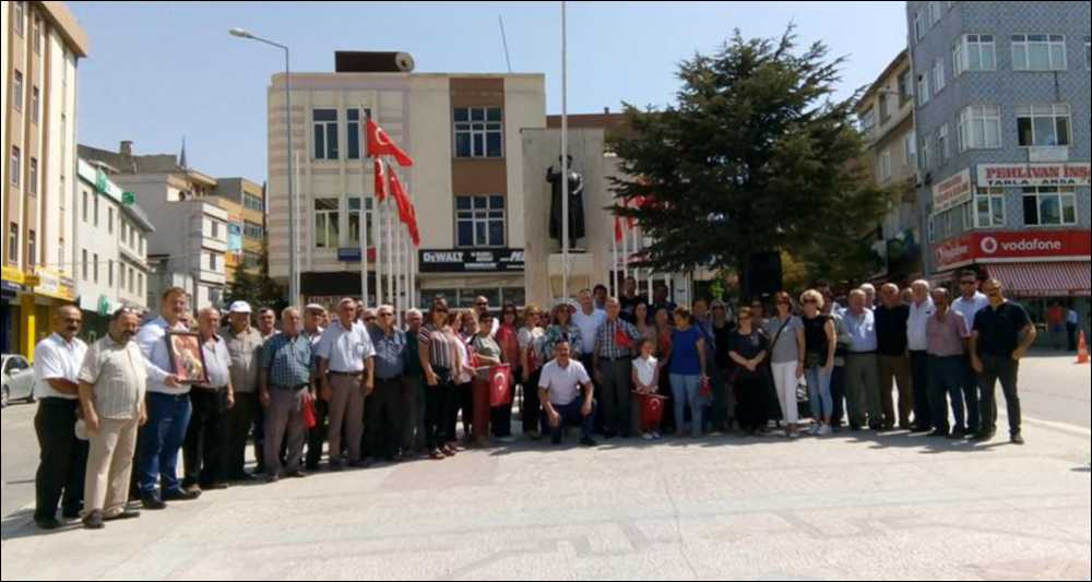 CHP Uzunköprü İlçe Başkanı İnanç Sülüş; “CHP zihniyeti birileri göbeğini