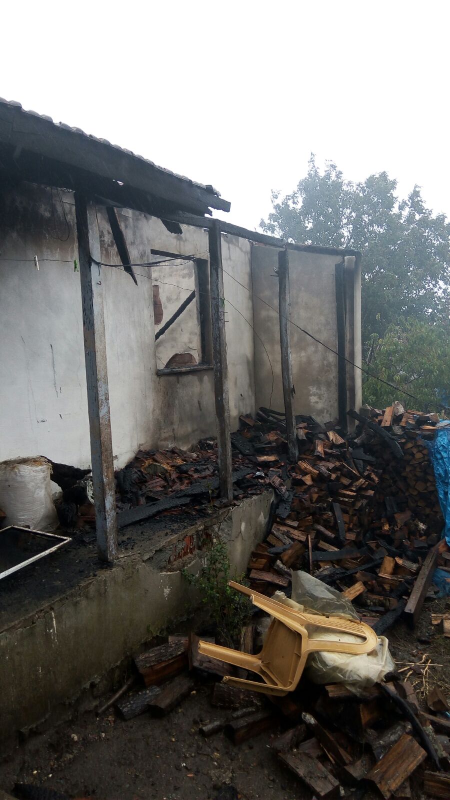  Kofçaz ilçesinde bir evde çıkan yangında yatalak hasta hayatını