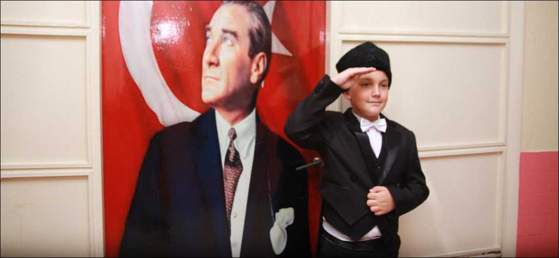 Ulu önderimiz Mustafa Kemal Atatürk’ün ismini taşıyan okul olma gururunu