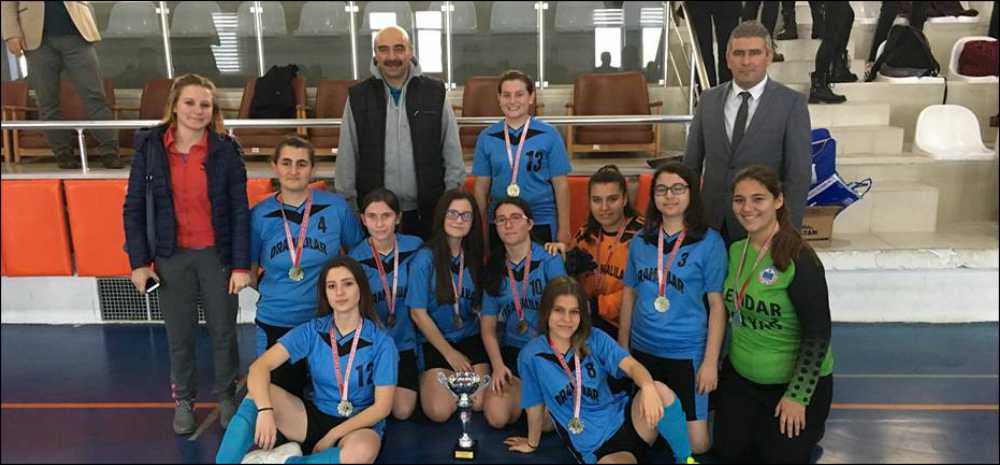 Edirne ilinde gerçekleşen Genç Kızlar Futsal müsabakalarında Uzunköprü Muzaffer Atasay