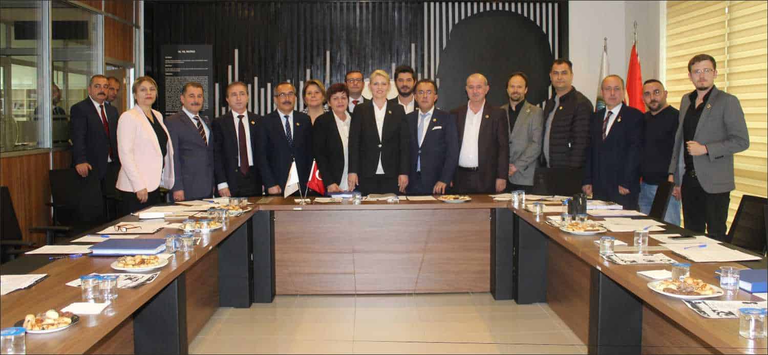 Uzunköprü Belediye Meclisi dönemin ilk toplantısında komisyon seçimlerini gerçekleşirken, İyi