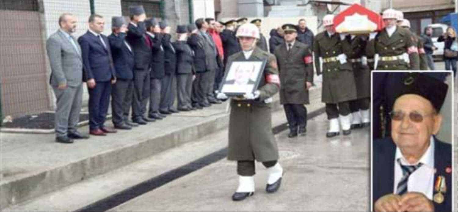 Kore Cumhuriyeti tarafından üstün hizmet madalyası ve beratı ile onurlandırılan