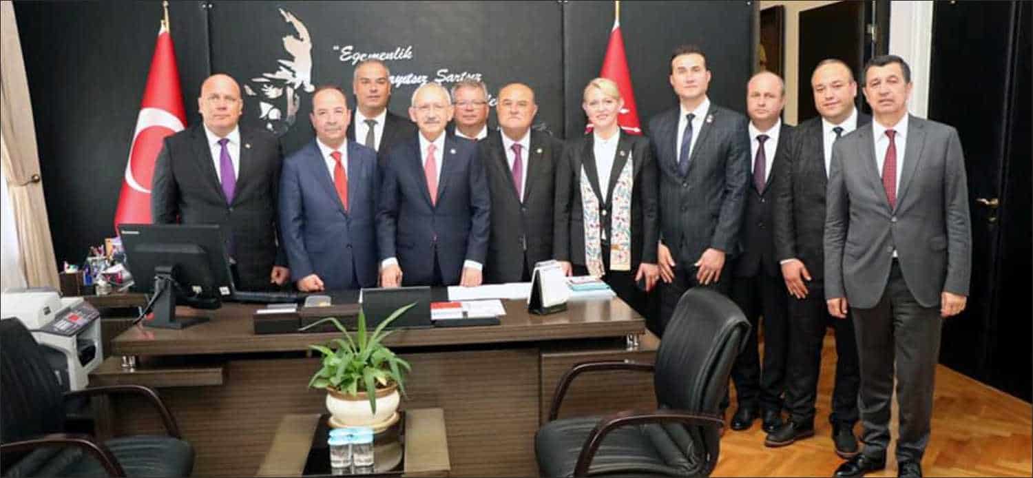 Cumhuriyet Halk Partisi Edirne İl Başkanı Fevzi Pekcanlı beraberinde 31