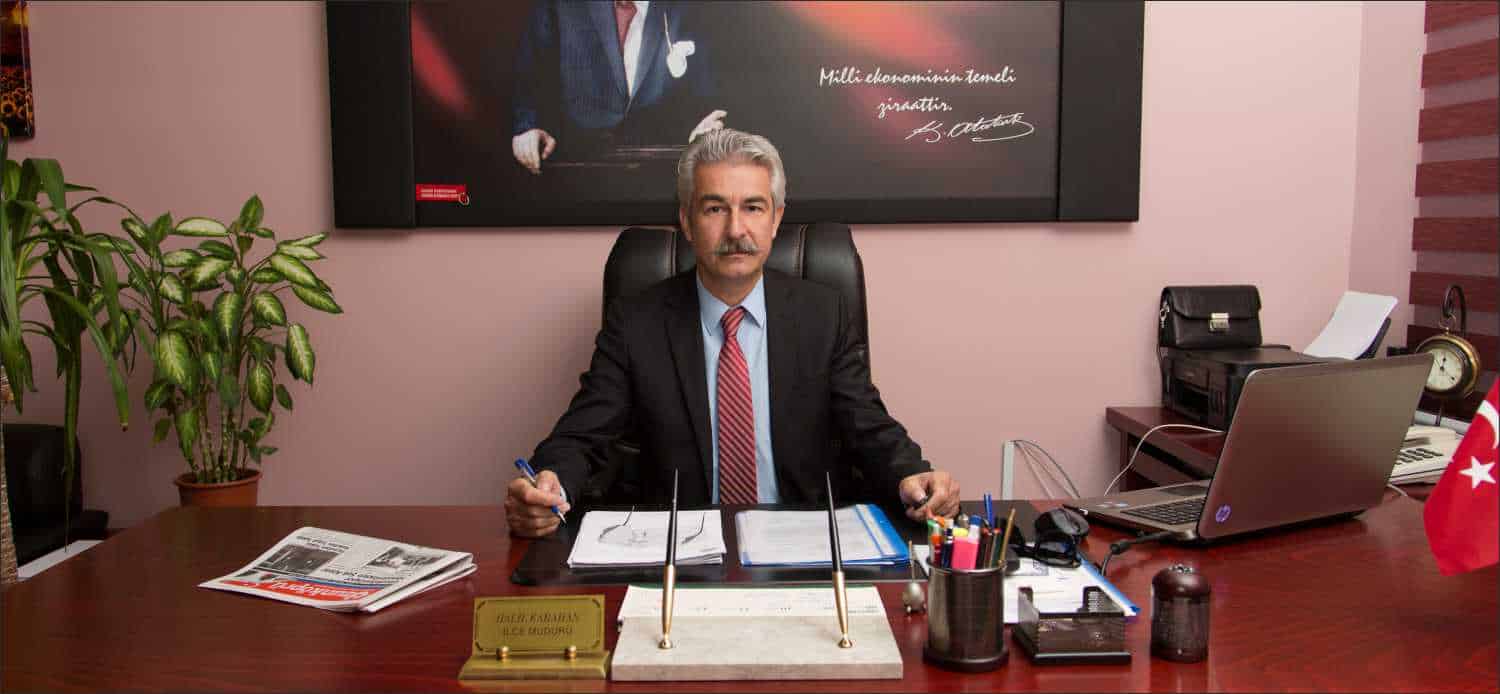 Tüm uyarılara rağmen anız yakarak toprağa ve çevreye zarar veren