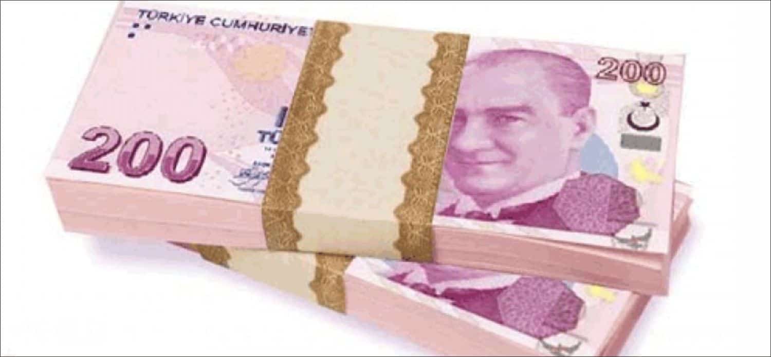 Uzunköprü Emniyet Müdürü Göksel Demiralp, kurban pazarlarında dolaşan sahte paralara