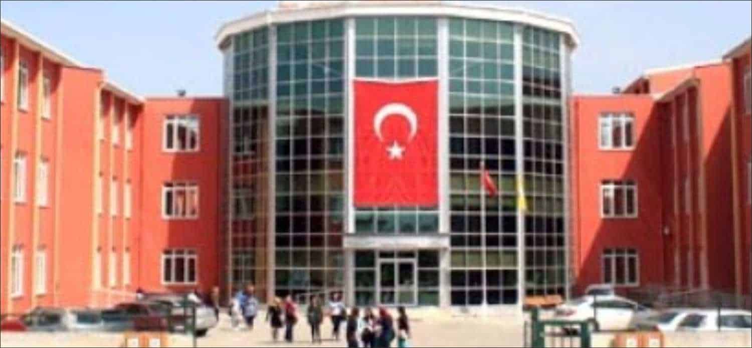 Önceki yıllarda özellikle dışarıdan gelen öğrenciler tarafından büyük ilgi gören