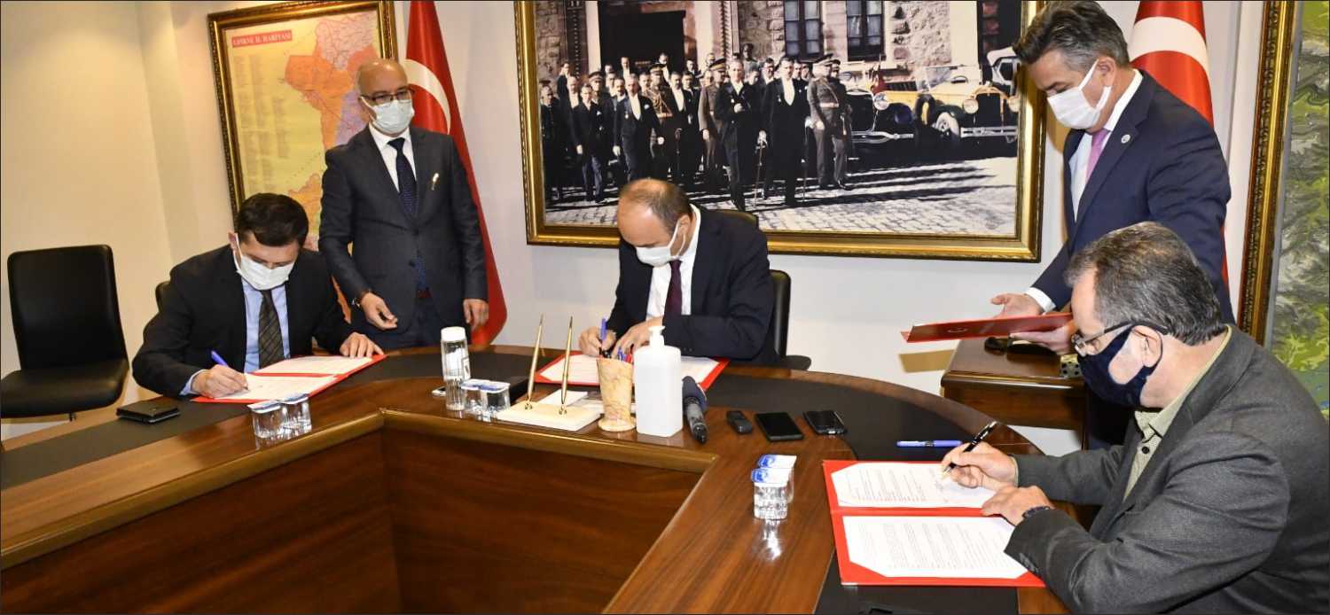 Keşan yolu üzerinde bulunan Uzunköprü Meslek Yüksek Okulu eski binasının