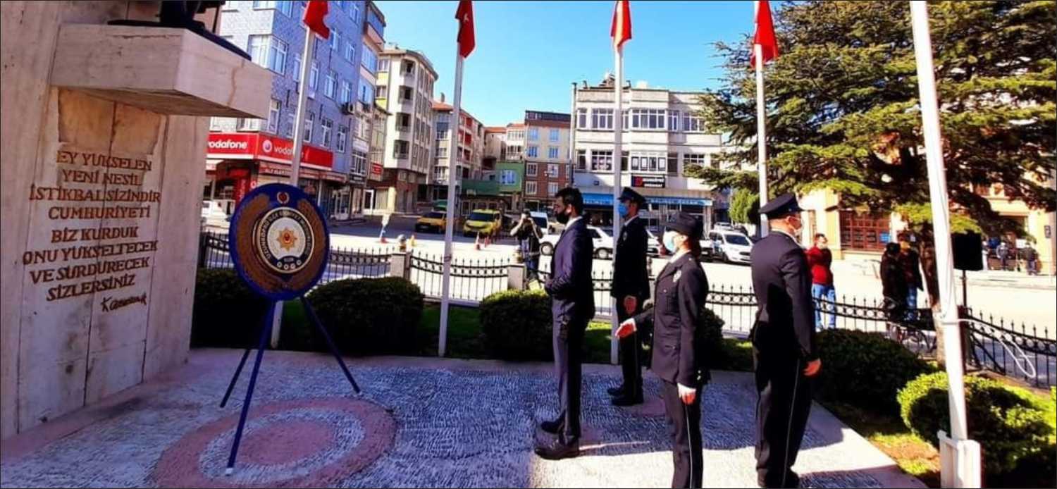 Polis Teşkilatı’nın 176. yıldönümü münasebetiyle ilçemiz Cumhuriyet Meydanında bulunan Atatürk