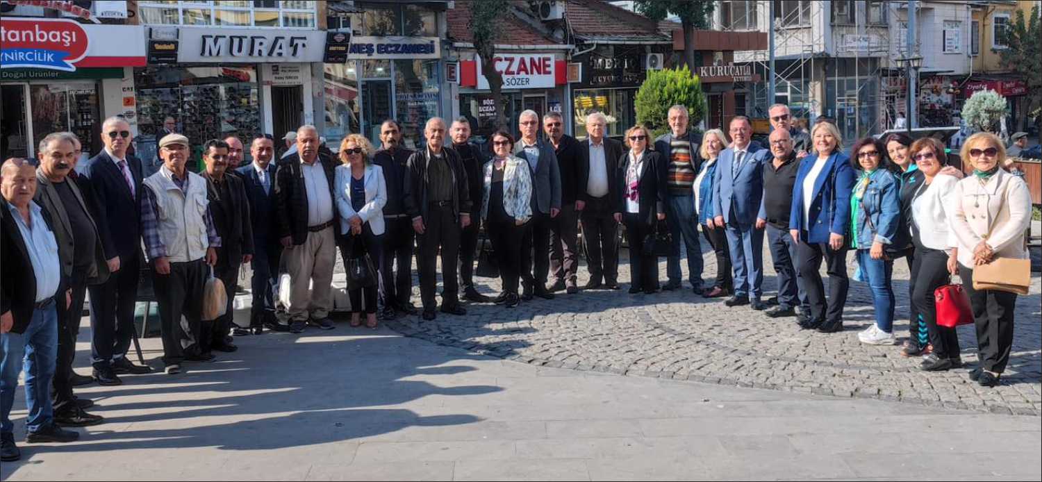   “Doğrunuzun yanında olup yanlışı uyaracağız sözünden niye alındınız sayın