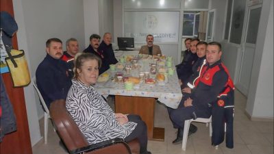 Uzunköprü Belediye Başkanı Ediz Martin Ramazan ayının ilk iftarını, itfaiye