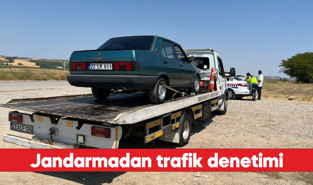 Uzunköprü Jandarma Komutanlığı ekiplerinin trafik denetimleri sürüyor.