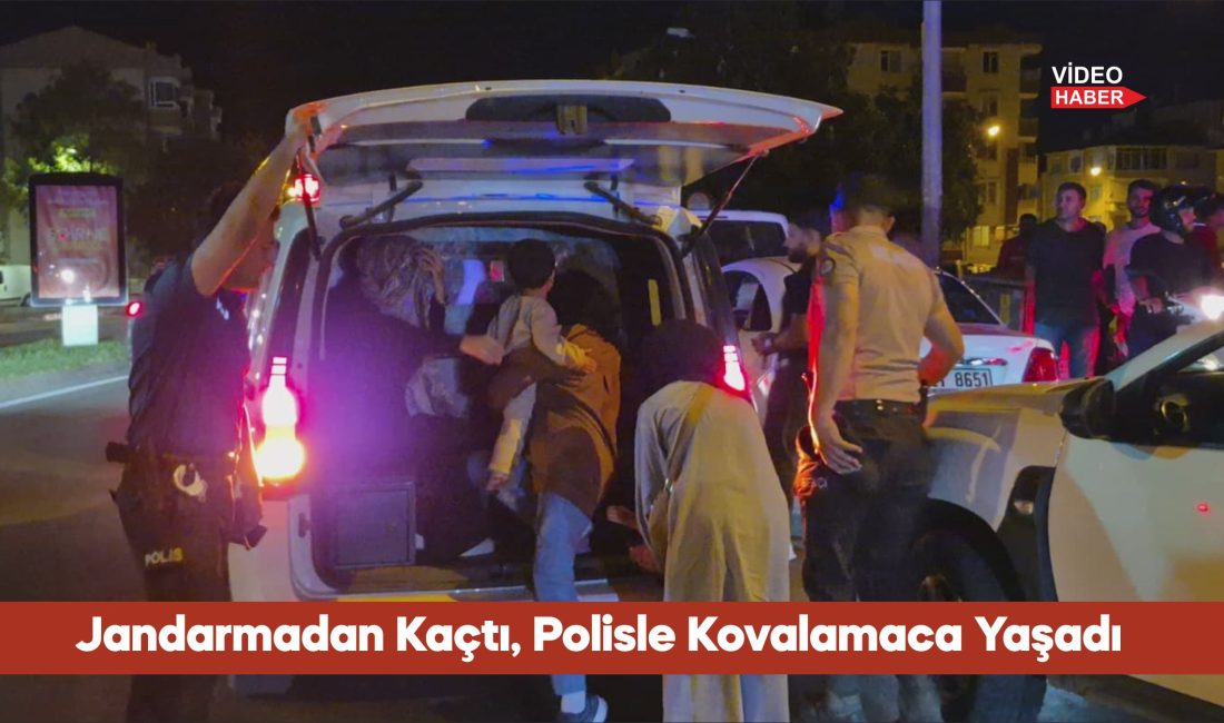 Edirne'de jandarmanın "dur" ihtarına uymayan otomobilde 6 düzensiz göçmen yakalandı.