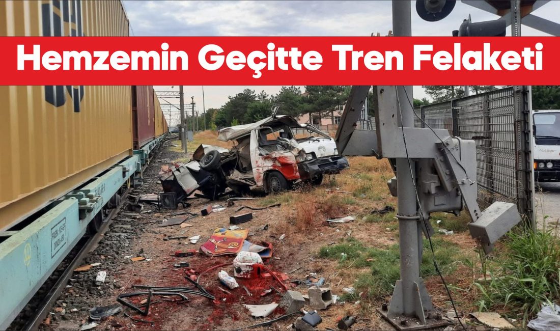 Tekirdağ'ın Muratlı ilçesinde hemzemin geçitte yük treninin çarptığı minibüsün sürücüsü