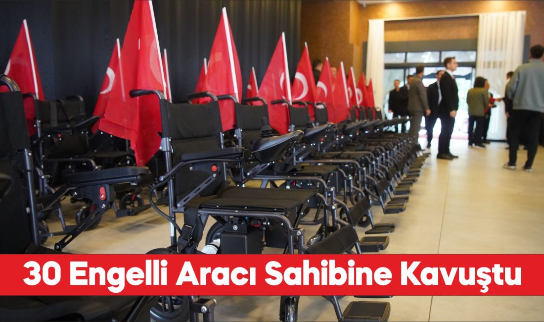 Edirne'de engelli vatandaşlara 30 akülü sandalye desteği.