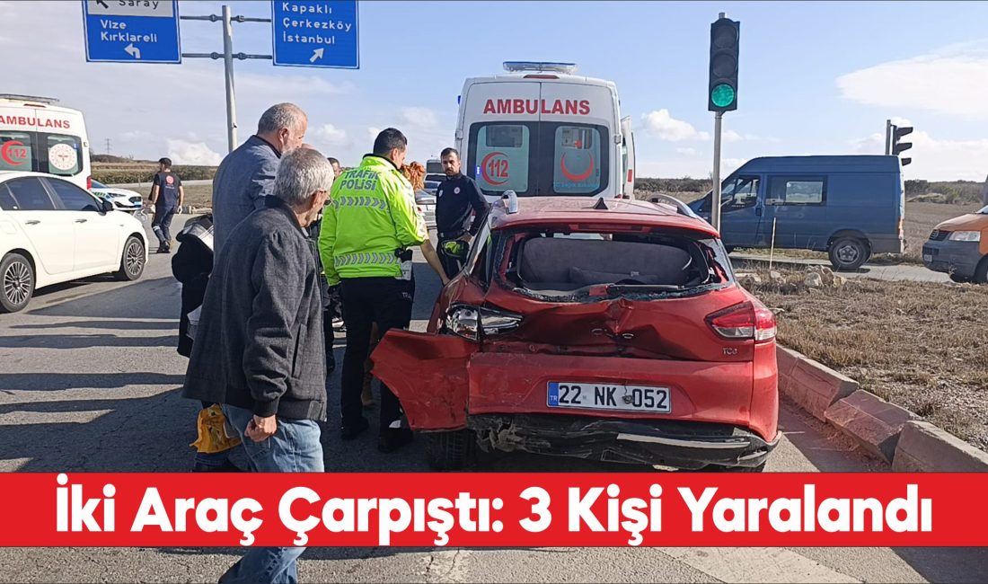 Hafif ticari araç ile otomobilin çarpıştığı kazada 3 kişi yaralandı.