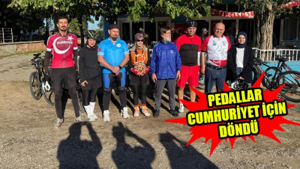 Cumhuriyetimizin 102. yılı dolu dolu coşkuyla kutlanırken, Uzunköprü ilçesine bağlı