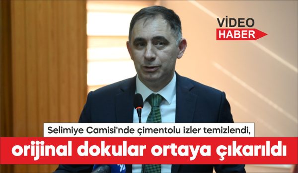 Edirne Vakıflar Bölge Müdürü Ahmet Saraç, Selimiye Camisi’ne geçmişte yapılan