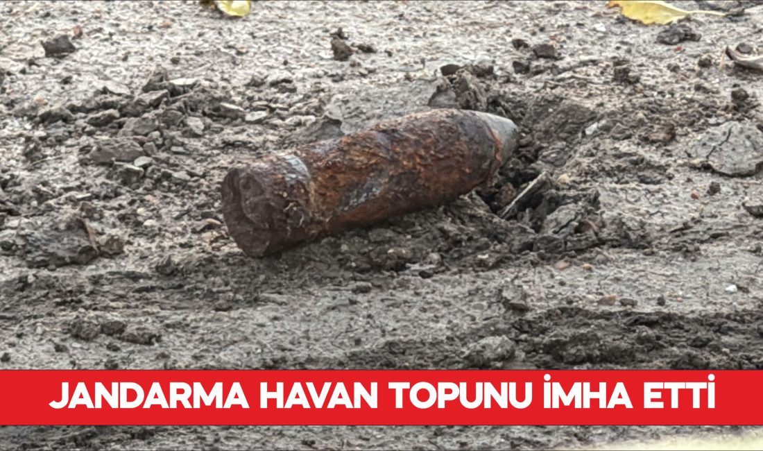 Kırklareli’nin Lüleburgaz ilçesinde bir evin bahçesinde bulunan havan topu jandarma