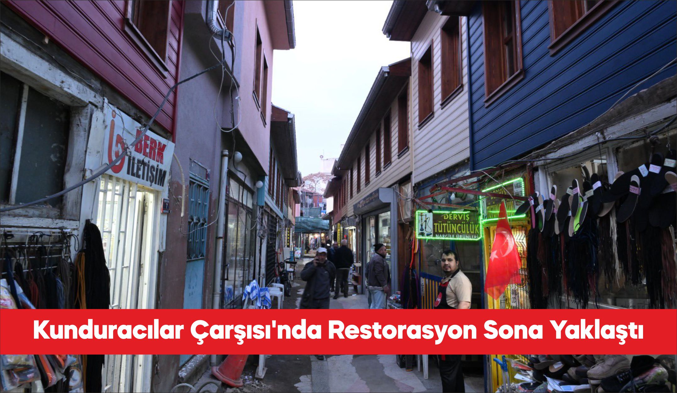 Edirne’de Saraçlar ve Çilingirler caddelerinin kesiştiği noktada, dükkanların birbirine yakınlığı