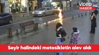Tekirdağ’ın Çorlu ilçesinde seyir halindeyken alev alan motosiklet, çevredeki güvenlik
