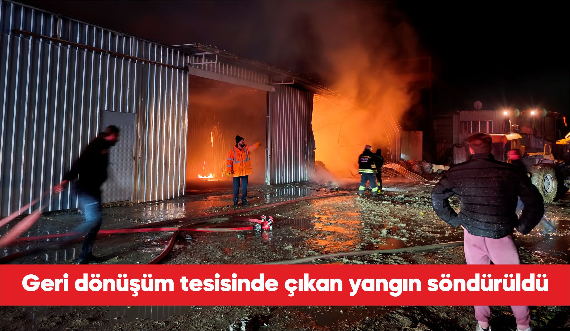 Tekirdağ’ın Çerkezköy ilçesinde geri dönüşüm tesisinde çıkan yangın itfaiye ekiplerince