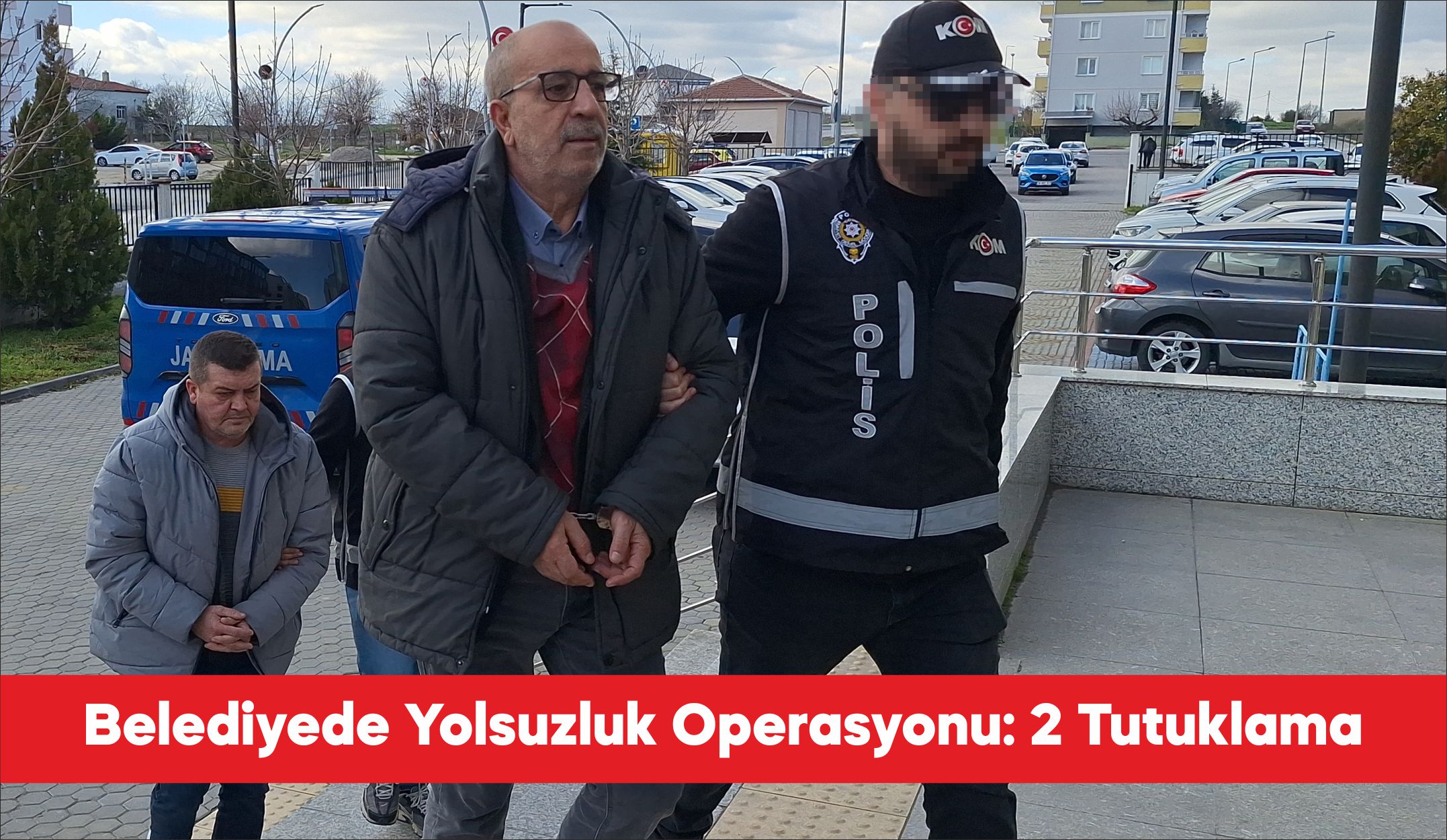 Kırklareli’nde otogar giriş-çıkış ücretlerini zimmetlerine geçirdikleri iddiasıyla gözaltına alınan belediye