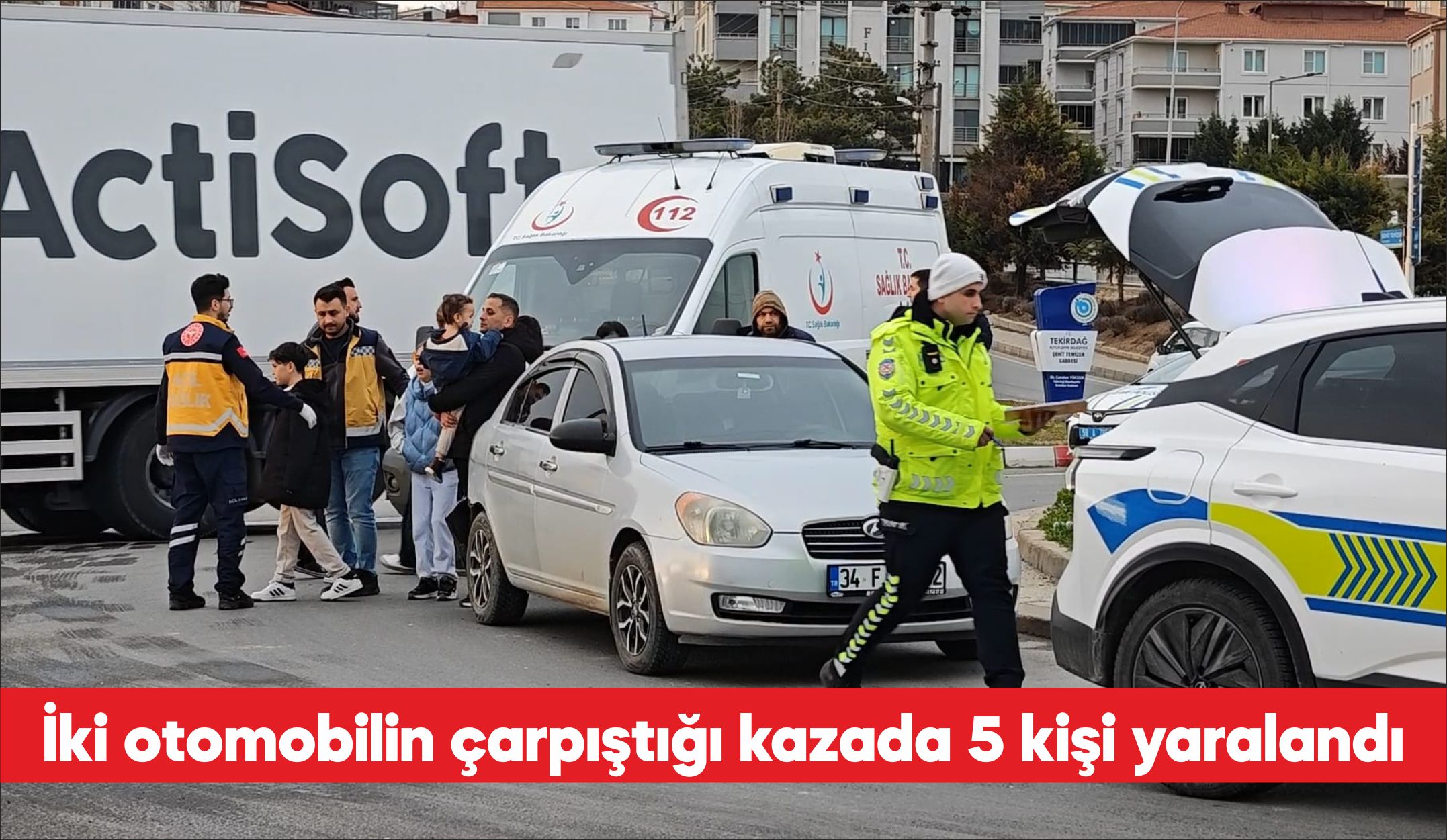 Tekirdağ’ın Malkara ilçesinde iki otomobilin çarpışması sonucu 2’si çocuk 5