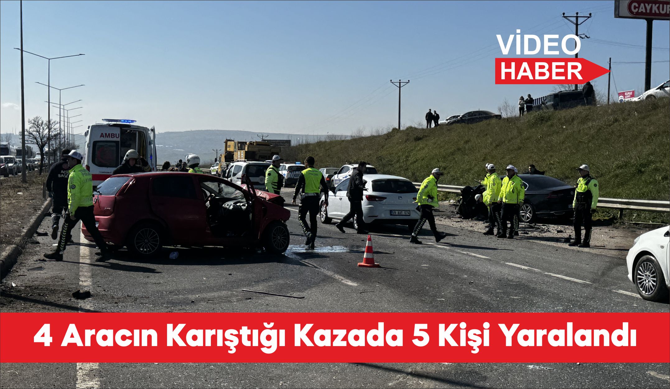 Tekirdağ’ın Süleymanpaşa ilçesinde 4 aracın karıştığı zincirleme trafik kazasında 5