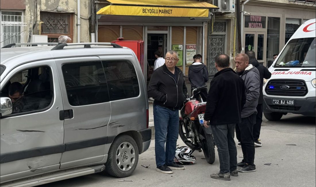 Edirne’de elektrikli bisikletle motosikletin çarpıştığı kaza güvenlik kamerasınca kaydedildi. U.G.