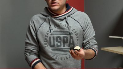 Edirne’de yaşayan Tuncay Croatto, eğitimli köpekle başladığı trüf mantarı toplayıcılığını