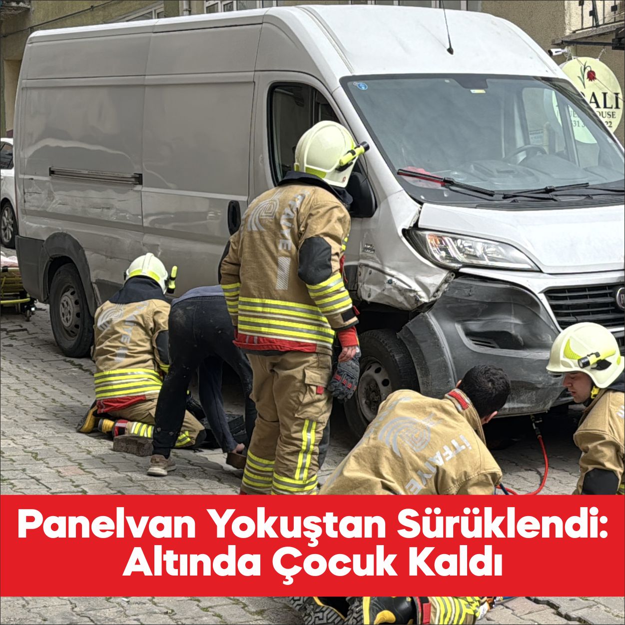 Edirne’de panelvanın çarptığı biri ağır 2 kişi yaralandı. F.Y. idaresindeki