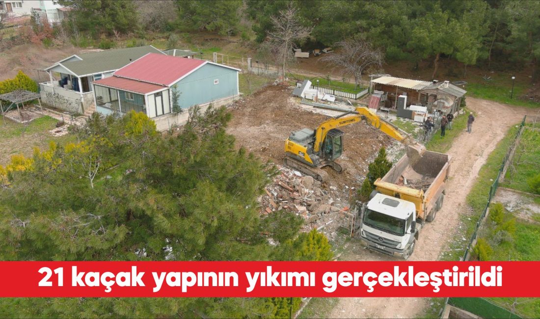 Çanakkale’de kaçak yapıldığı tespit edilen 21 yapının yıkımı gerçekleştirildi. Valilikten