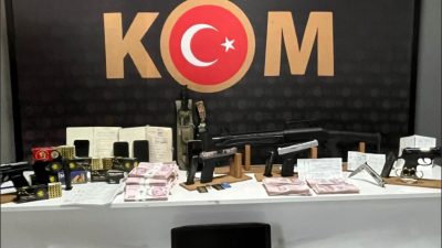 Kırklareli’nde suç örgütüne yönelik düzenlenen operasyonda 6 şüpheli gözaltına alındı.