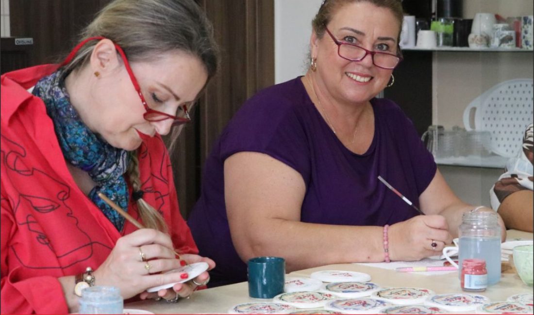 Tekirdağlı kursiyerler, Edirne’nin tarihi ve kültürel simgelerini geleneksel çini sanatıyla