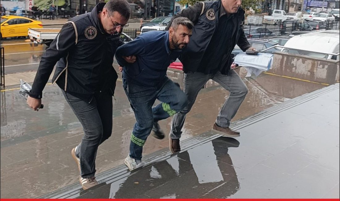 Tekirdağ’ın Çerkezköy ilçesinde Türk bayraklarını çöpe attığı belirlenen şüpheli tutuklandı.