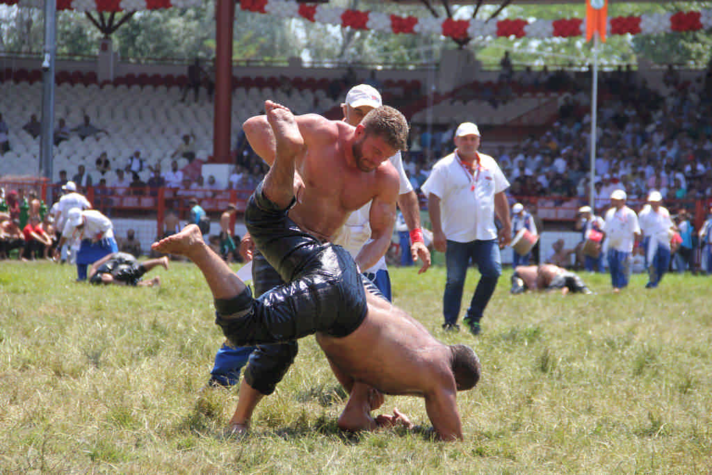 Edirne’de gerçekleştirilen 655. Tarihi Kırkpınar Yağlı Güreşleri’nin ikinci gününde, başpehlivanlık