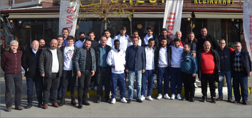 Akıncılar’dan Uzunköprsüpor’a Destek Kahvaltısı İlçemizi Bölgesel Amatör Lig 12. Grupta temsil eden Uzunköprüspor’un ateşli
