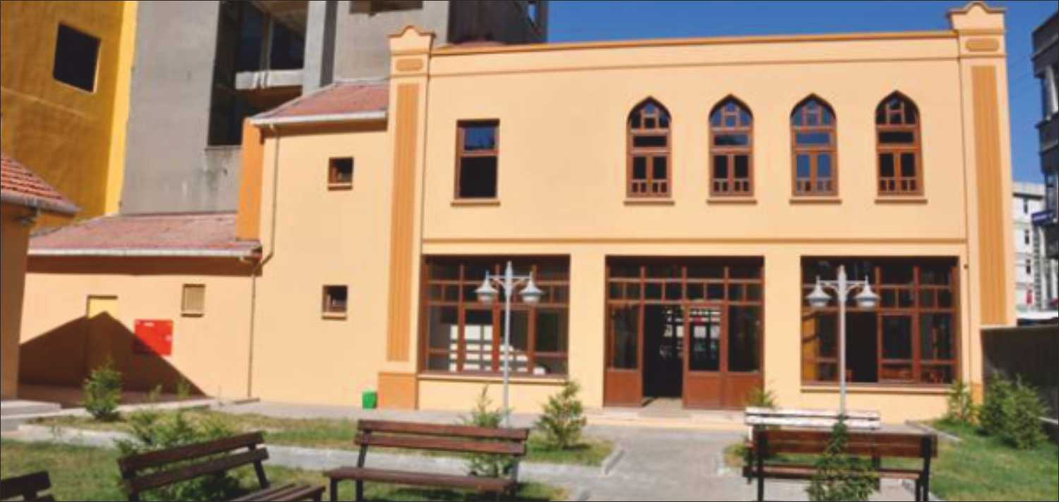Kütüphane öğle arası da açık olacak Uzunköprü İlçe Halk Kütüphanesi’nin çalışma günlerinde ve mesai saatlerinde güncellemeye