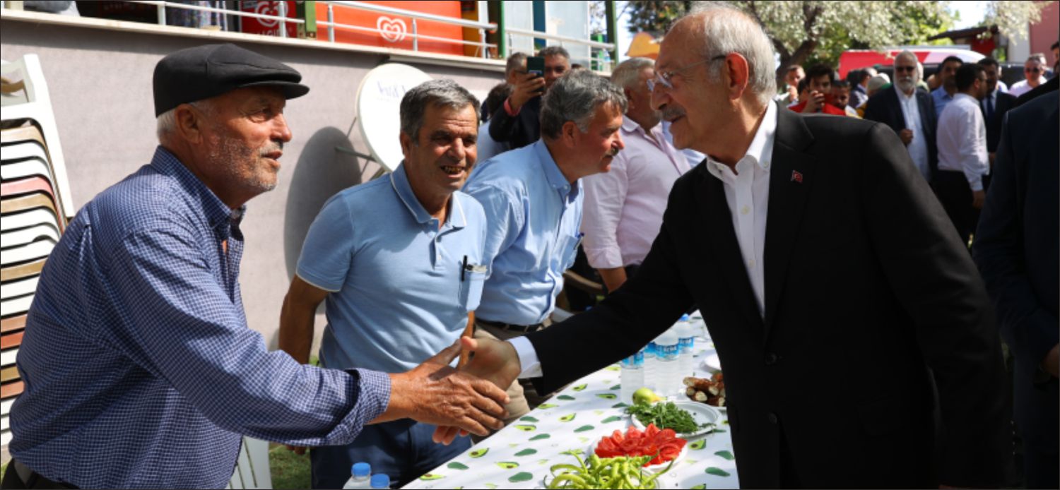 CHP Genel Başkanı Kemal Kılıçdaroğlu, Edirne’de ayçiçeği tarlasını gezdi, kahvehanede
