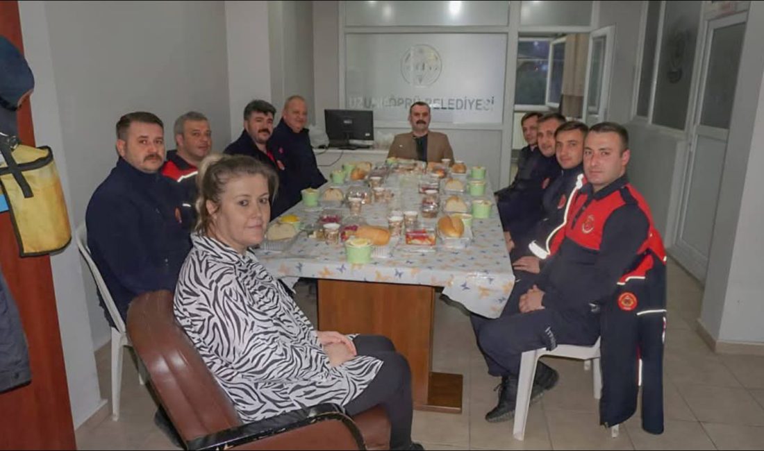 BAŞKAN MARTİN, İTFAİYE PERSONELİYLE GÖNÜL SOFRASINDA BULUŞTU Uzunköprü Belediye Başkanı Ediz Martin Ramazan ayının ilk iftarını, itfaiye