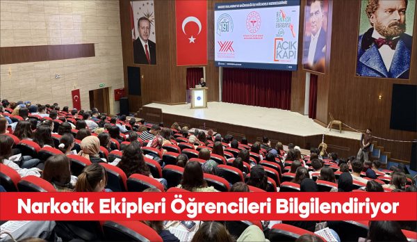 Tekirdağ Emniyet Müdürlüğü ekipleri üniversite öğrencilerine uyuşturucunun zararlarını anlatıyor.