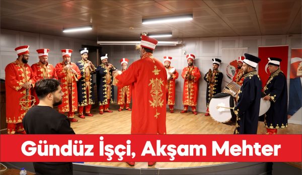 Kırklareli'nde belediye işçileri mesai sonrası mehteran oluyor.