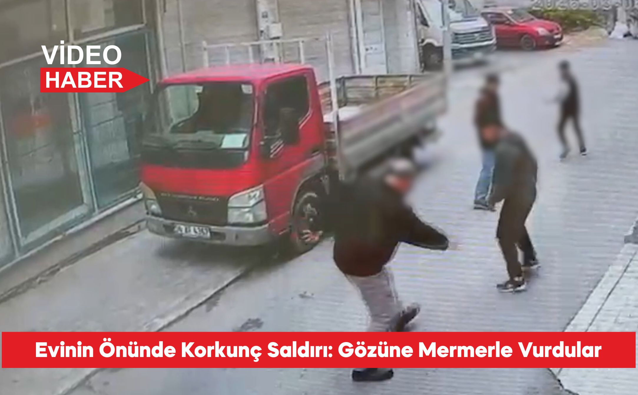 Tekirdağ’ın Çorlu ilçesinde önünü kesen kişiler tarafından darp edilen kişi