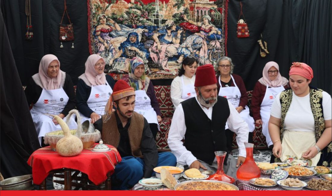 Edirne’de Türk Mutfağı Haftası etkinlikleri kapsamında Selimiye Meydanı’nda bayram sofrası
