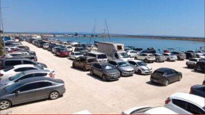 Edirne’nin Enez ilçesine bağlı Sultaniçe Köyü’ndeki balıkçı barınağına araç girişleri