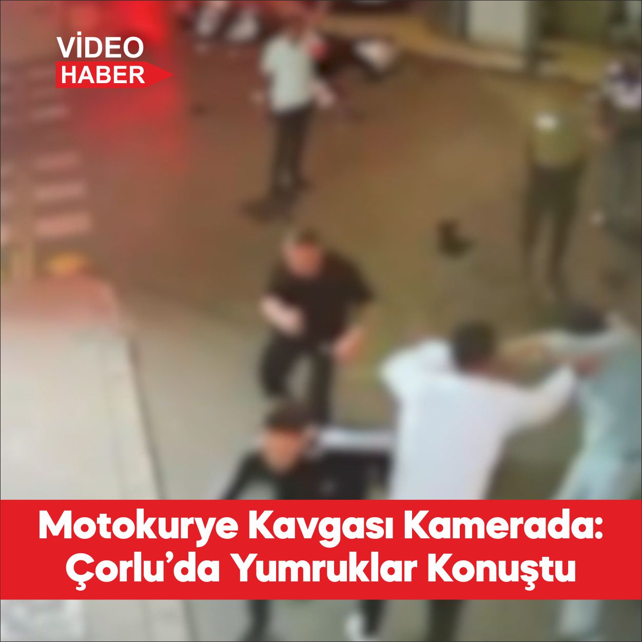 Tekirdağ’ın Çorlu ilçesinde motokuryeler arasında çıkan kavga güvenlik kameralarına yansıdı.